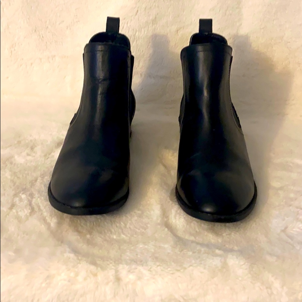 Black boots